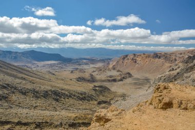 Ay gibi kırsal Tongariro Milli Parkı'nda Yeni Zelanda arıyorsunuz