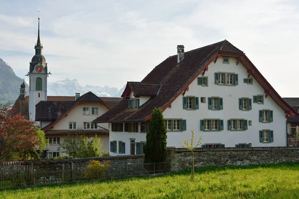 Schwyz Suiza Abril 2018 Hermosa Casa Antigua Pequeña Ciudad Schwyz — Foto de Stock