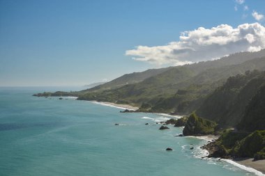 Güzel sahne kıyı şeridi West Coast, Yeni Zelanda