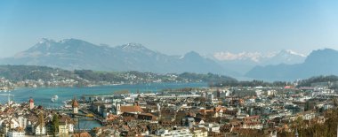 İsviçre'nin orta kesimindeki Luzern şehrinin panoramik manzarası