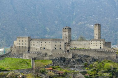 Yukarıda yer alan Kale Castelgrande üzerinde güzel bir görünüm