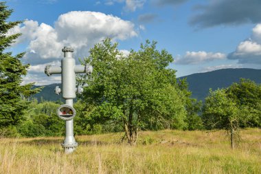 Kysucke Beskydy Mount Zanka üzerinde alışılmamış Hıristiyan haç