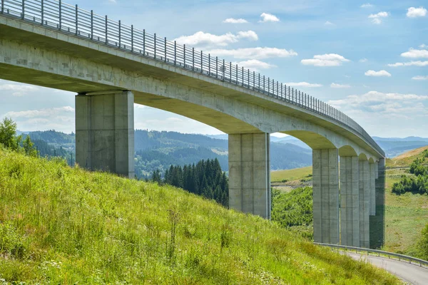 Valy, el puente más alto de Eslovaquia — Foto de Stock