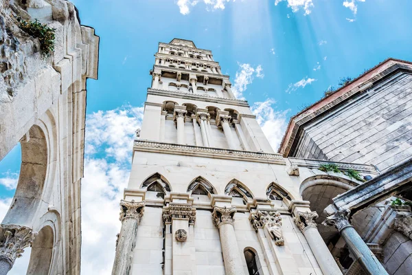 Katedralen Sankt Domnius Split Kroatien Religiös Arkitektur Resmål Solen Strålar — Stockfoto