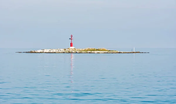 Light Beacon Small Island Coast Porec Croatia Safe Maritime Transport — Stock Photo, Image