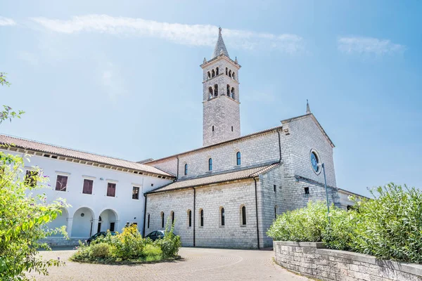 Biserica Sfântul Antonie Padova Din Pula Istria Croația Arhitectură Religioasă — Fotografie, imagine de stoc