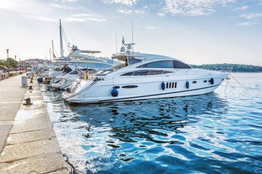 Yatlar Port, Porec, Hırvatistan. Yaz tatili. Tema seyahat. Akdeniz.