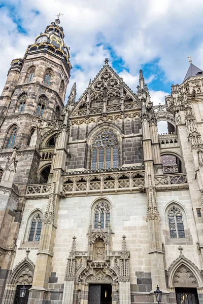 Spektakuläre Kathedrale Elisabeth Kosice Slowakische Republik Architekturszene Reiseziel Vertikale Zusammensetzung — Stockfoto