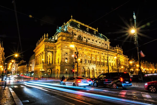 Praag Tsjechische Republiek Oktober 2018 Nationale Theater Bouwen Met Verkeer — Stockfoto