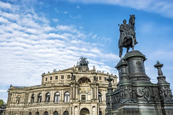 Semperoper Standbeeld Van Koning Johann Dresden Duitsland Architecturale Scène Reisbestemming — Stockfoto