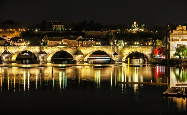 Karlsbrücke Über Die Moldau Prag Tschechische Republik Reiseziel Nachtfoto — Stockfoto