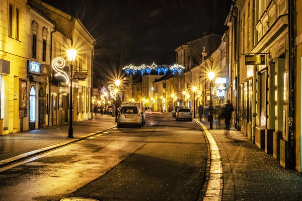 Kromeriz Tschechische Republik Dezember 2018 Weihnachtsdekoration Der Nacht Straße Kromeriz — Stockfoto