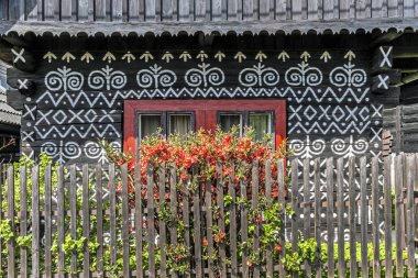 Boyalı halk evi, Cicmany, Slovakya