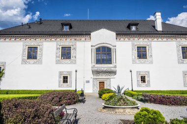 Düğün sarayı, Bytca, Slovakya, mimari tema