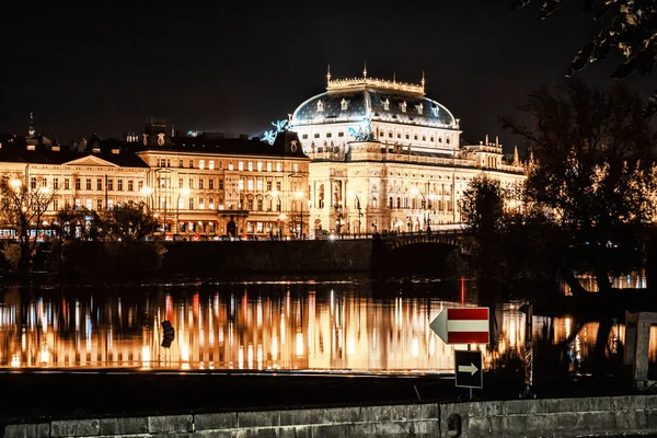 Nationaltheater, Prag, tschechisch, industrieller Stil — Stockfoto