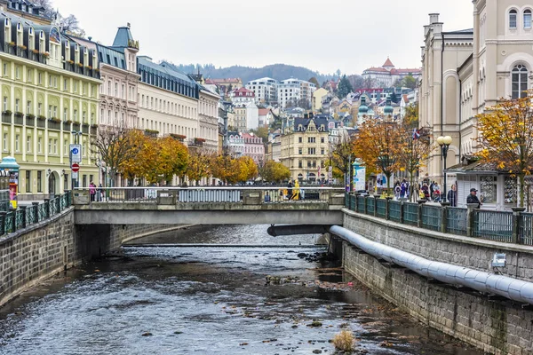 Karlovy Vary Town, kuuroord in Tsjechië — Stockfoto