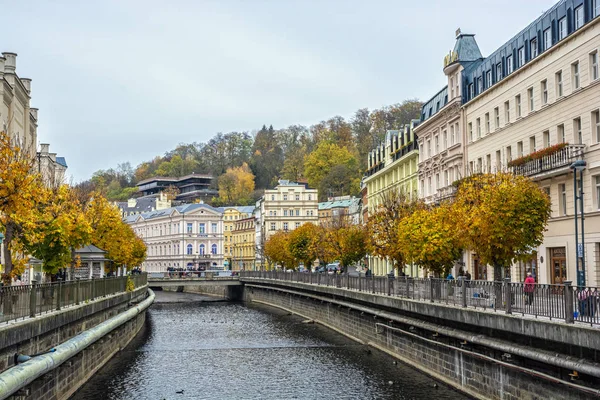 Karlovy Vary ciudad, centro de salud en la República Checa — Foto de Stock