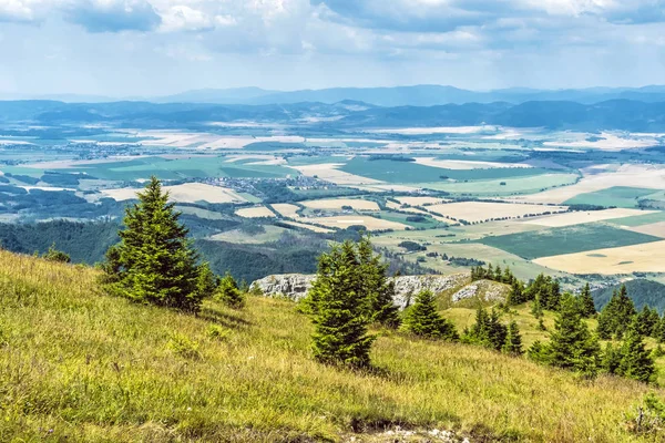 Tlsta zirvesinden Turiec vadisine manzara, Slovakya