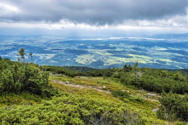 Babia hora tepesinden görünüm, Slovakya, yürüyüş teması