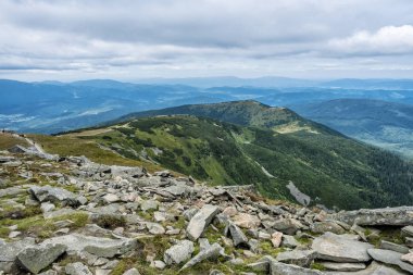 Babia hora tepesinden görünüm, Slovakya, yürüyüş teması