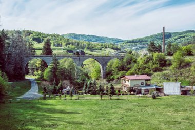 Beliansky viyadük, Banska Bela, Slovakya Cumhuriyeti. Seyahat güzergahı. Teknik anıt.