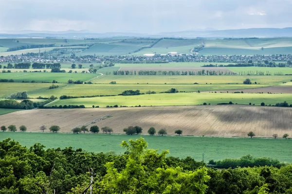 Landskap Med Fält Från Oponice Slottsruiner Slovakien Säsongsmässig Naturlig Scen — Stockfoto