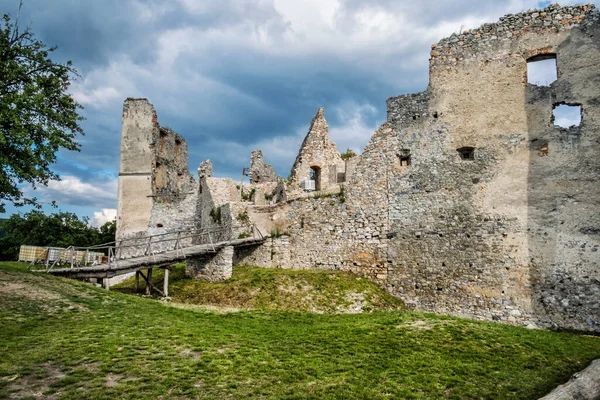 Ruinas Del Castillo Oponice República Eslovaca Europa Destino Turístico — Foto de Stock