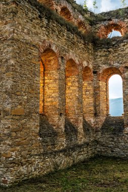 Demir eritme tesisi kalıntıları - Frantiskova Huta, Podbiel, Slovakya Cumhuriyeti. Mimari tema. Seyahat hedefi.