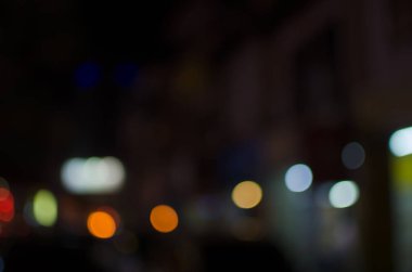 Şehir defocused gece lambası abstract, bokeh, renkli ve koyu arka plan bulanıklık.