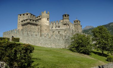 panoramik Val d'Aosta Ortaçağ Kalesi