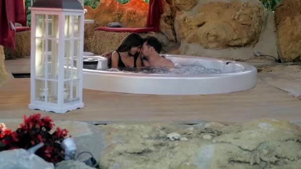 Couple Love Enjoying Vacation Exterior Pool Sunset Medium Shot — Stock Video
