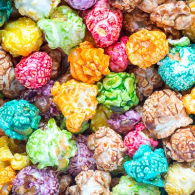 Renkli şeker patlamış mısır arka plan. Üstten Görünüm. Makro