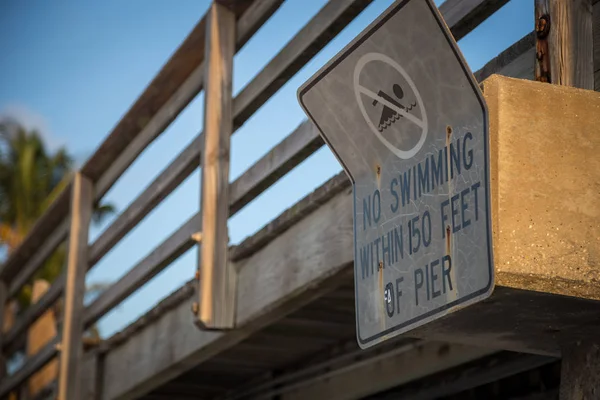 İskelede yüzme iz yok