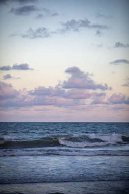 St Augustine kumsalda gün batımını izlemek