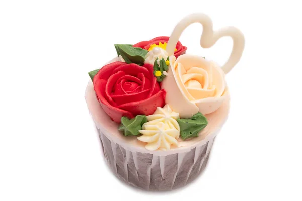 Ein Cupcake Mit Schönen Cremigen Rosen Dekoriert Isoliert Auf Weißem — Stockfoto