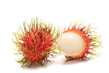 Beyaz arka planda izole edilmiş taze rambutan