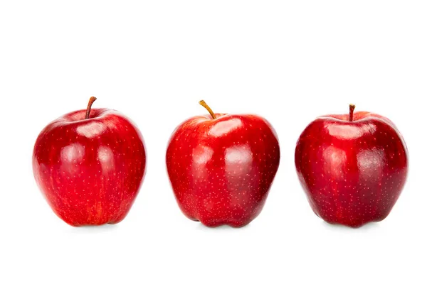 Τρία Κόκκινα Μήλα Απομονωμένα Λευκό Φόντο — Φωτογραφία Αρχείου