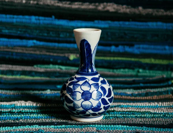 Antigua Flor Azul Vintage Pintado Jarrón China Porcelana China Sobre —  Fotos de Stock