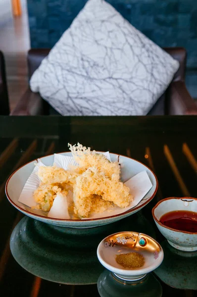 Premium Japonez Amestec Legume Avocado Tempura Sare Sos Masa Cină — Fotografie, imagine de stoc