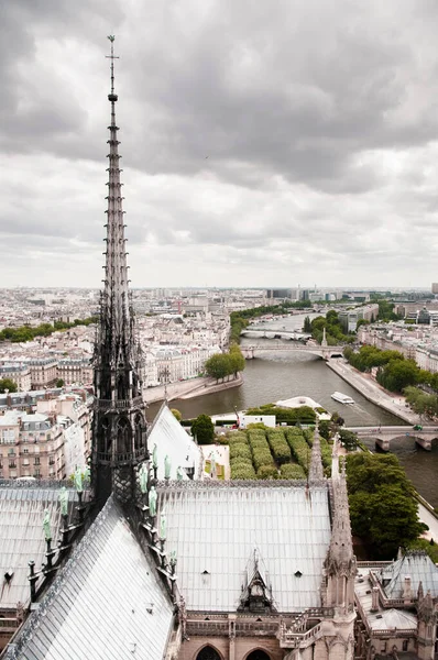 Dach Wieża Katedry Notre Dame Paryski Krajobraz Miejski Paryż Francja — Zdjęcie stockowe