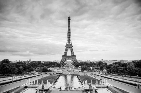 Juni 2011 Parijs Frankrijk Zicht Eiffeltoren Vanaf Place Trocadero Zwart — Stockfoto