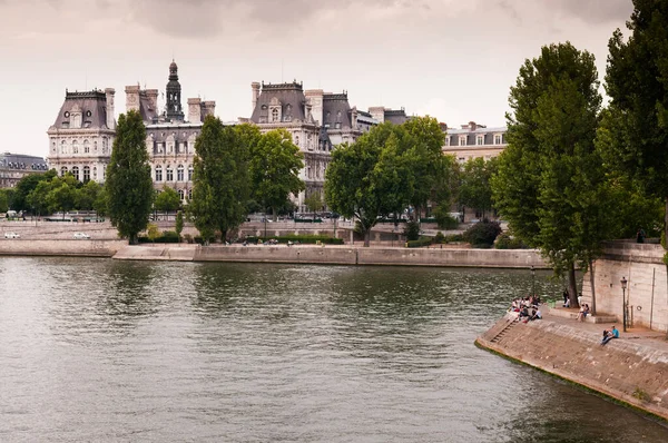 June 2011 Paris France Tourists Enjoy Evening Seine River Notre — Stock Photo, Image