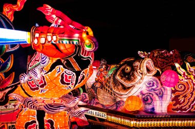 JAN 22, 2014 Aomori, Japonya: Nebuta Warasse Müzesi 'nde, yaz festivali Nebuta Matsuri' nin şamandıraları olan dev ışıklı Nebuta şamandırası