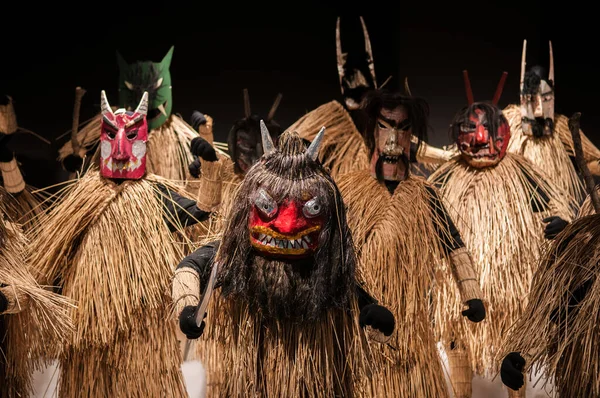 JAN 22, 2014 Akita, Japonya: Namahage maskesi, geleneksel dev maske - antik Akita mükemmeliyeti kültürü, Tohoku, Japonya