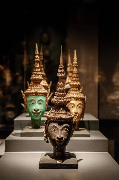 Oct 2019 Μπανγκόκ Ταϊλάνδη Ταϊλάνδης Παλιά Ξύλινα Κεφάλια Μαριονέτες Από — Φωτογραφία Αρχείου