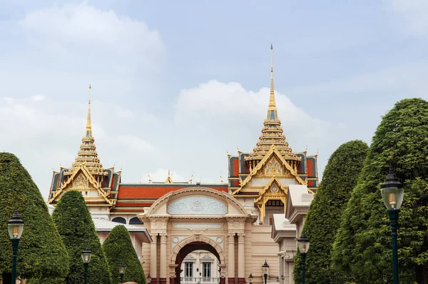 Facciata Dorata Tetto Del Grande Palazzo Bangkok Sala Del Trono — Foto Stock