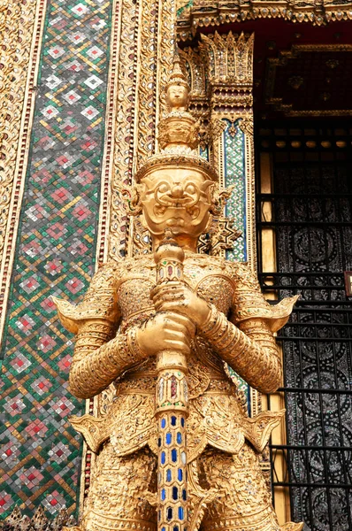 Beautiful Elegant Golden Giant Guardian Statue Bangkok Grand Palace Building — Stock Photo, Image