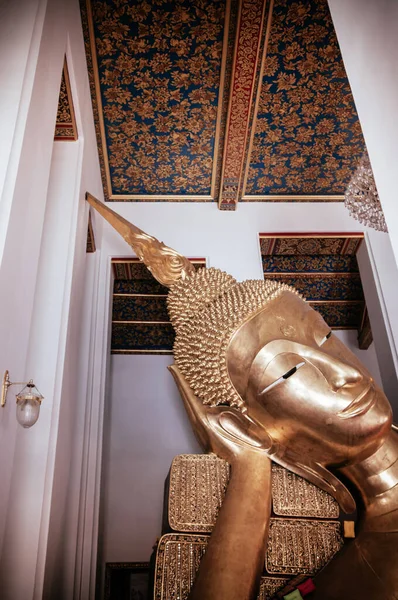 Vieux Visage Doré Bouddha Inclinable Statue Wat Ratchaorotsaram Bangkok Temple — Photo