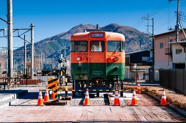 2018年11月30日Shimoyoshida Japan Shimoyoshida Blue Train Terrace Old Classic Commuter Train — 图库照片