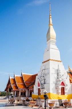 Sakon Nakhon 'un en kutsal tapınağı, Wat phra' nın büyük mabedi ve Buda Salonu.